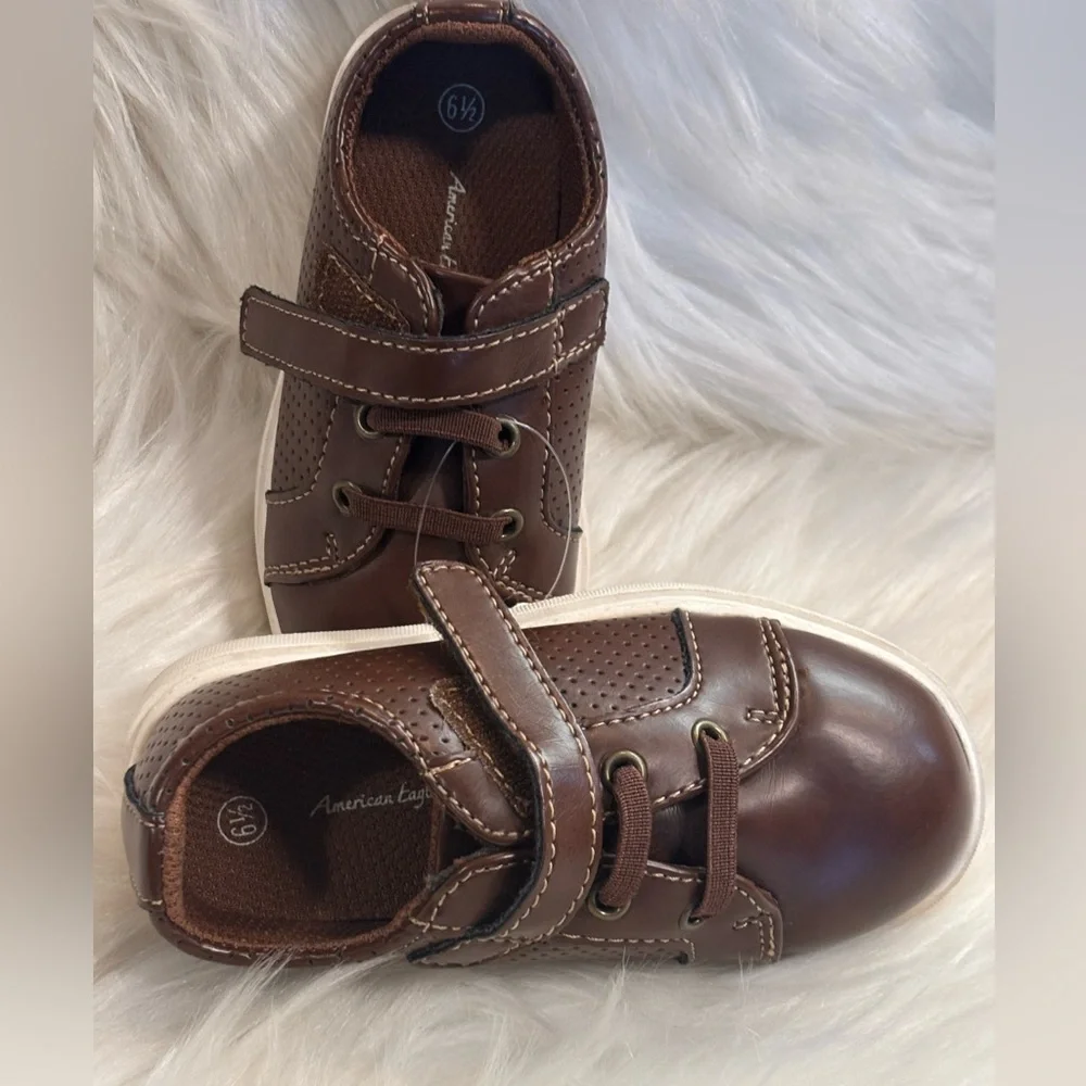 Kids American Eagle Brown Shoes Size 6.5 NEW